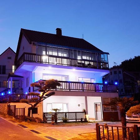 Herkules Namhae German Village ภายนอก รูปภาพ