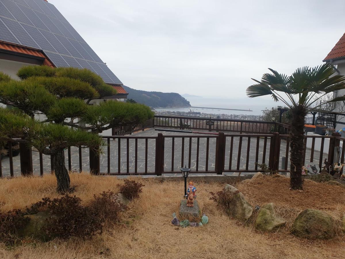 Herkules Namhae German Village ภายนอก รูปภาพ