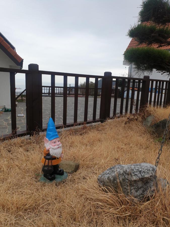 Herkules Namhae German Village ภายนอก รูปภาพ