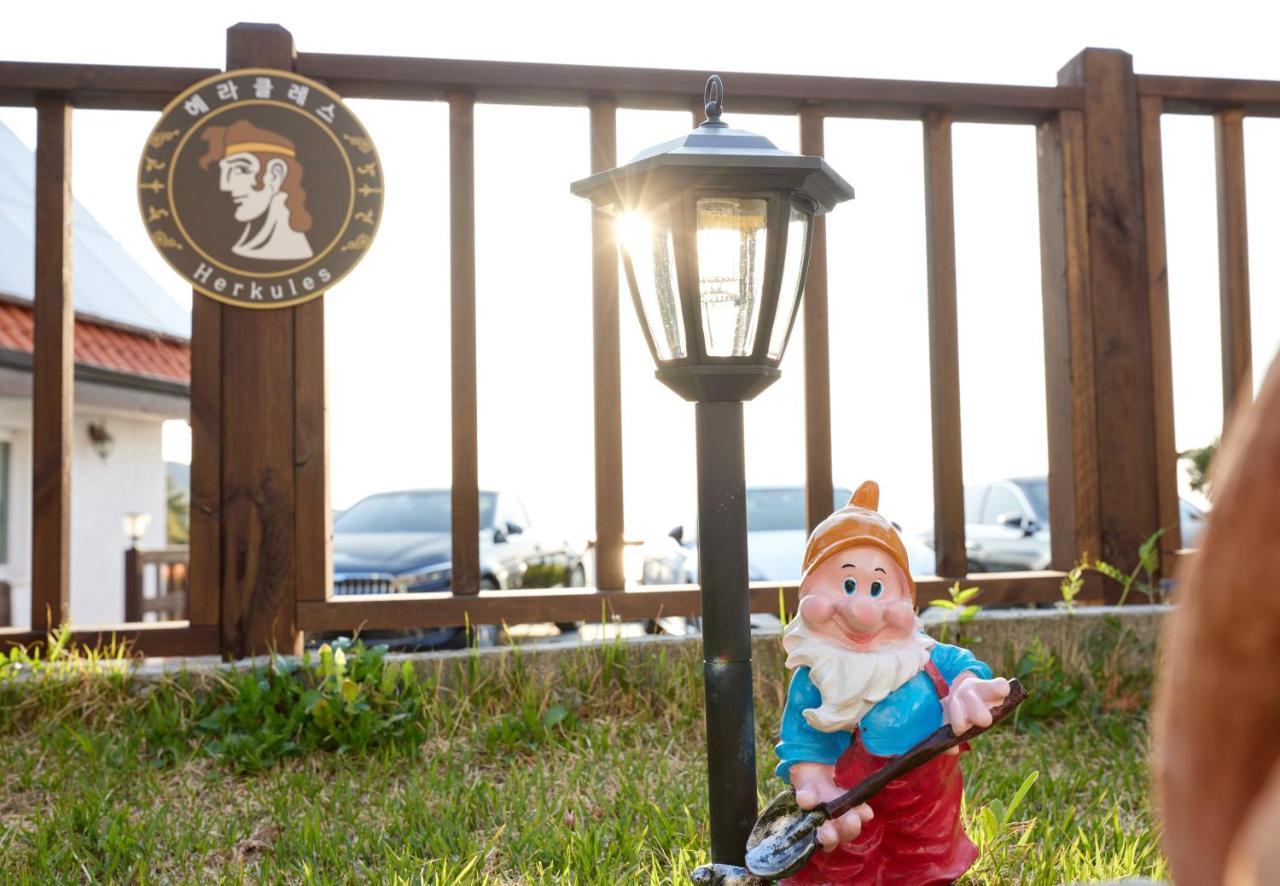 Herkules Namhae German Village ภายนอก รูปภาพ